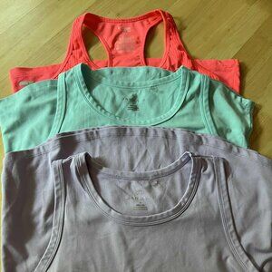 2 GAP Women's Small Linen Tanks & 3 DANSKIN Medium (8-10) Quick Dry Tank Tops
